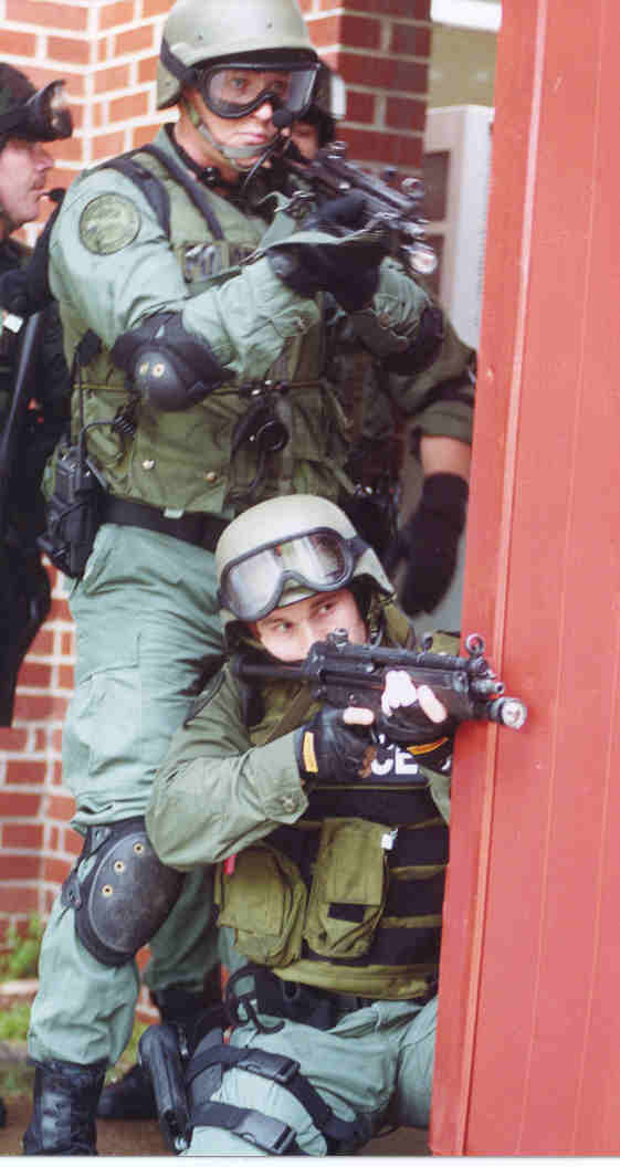Chattanooga SWAT members.jpg