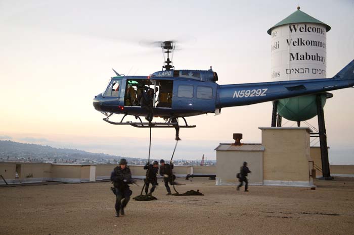 lapd-020604-05.jpg