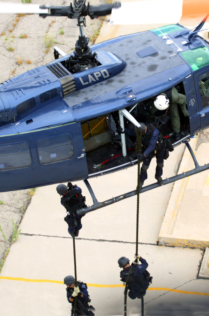 lapd-071704-04.jpg